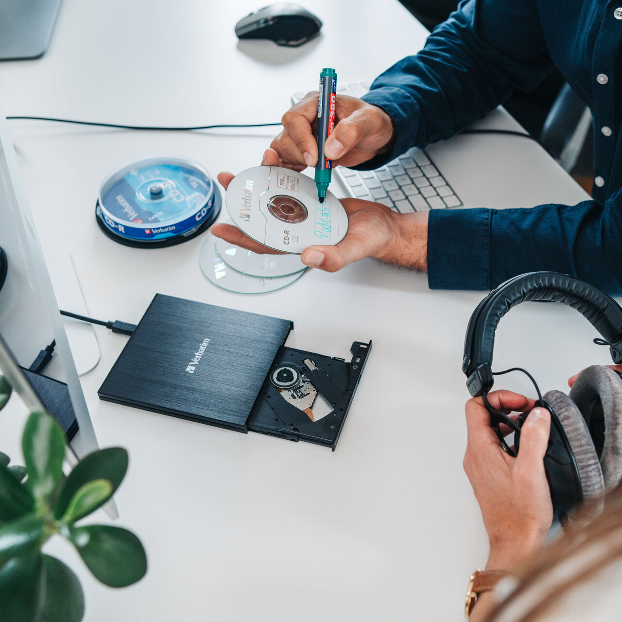 Verbatim External Slimline CD/DVD Writer